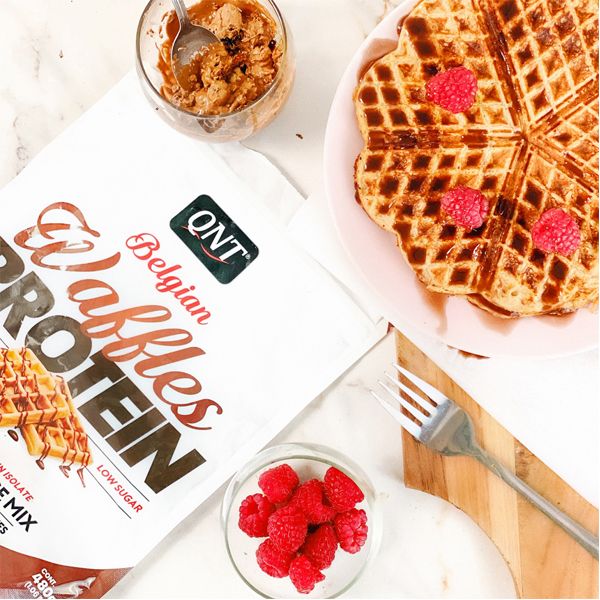 QNT Belgian Waffles Protein Μείγμα Πρωτεΐνης Πολλαπλών Χρήσεων Με Γεύση White Chocolate 480g