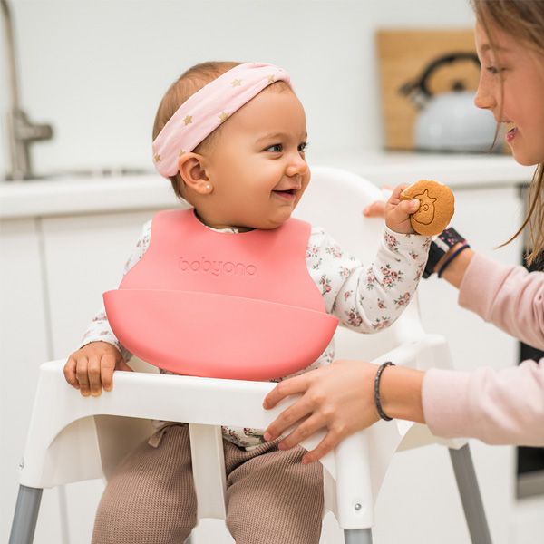 Babyono Μαλακή Σαλιάρα Σιλικόνης με Θήκη (Διάφορα Χρώματα) 1τμχ