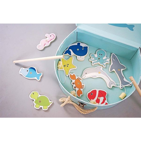 JaBaDaBaDo Fishing Game Βαλιτσάκι με Ξύλινα Σύνεργα Ψαρέματος με Μαγνήτη 24m+
