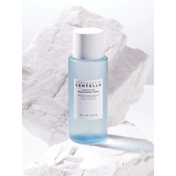 Korean Skin 1004 Madagascar Centella Hyalu-Cica Brightening Toner 210 ml