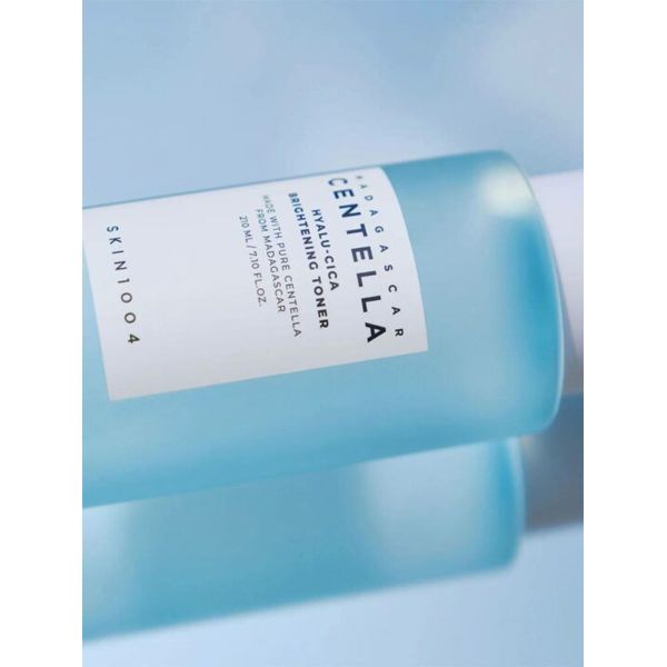 Korean Skin 1004 Madagascar Centella Hyalu-Cica Brightening Toner 210 ml