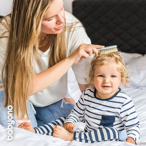 BabyOno Βρεφικό Set Μαλακή Βούρτσα και Χτένα με Στρογγυλεμένες Άκρες Ροζ 0m+
